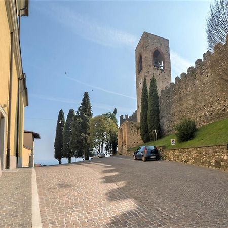 Gardappartamenti Castle Bell Moniga del Garda Kültér fotó