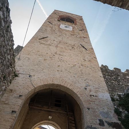 Gardappartamenti Castle Bell Moniga del Garda Kültér fotó